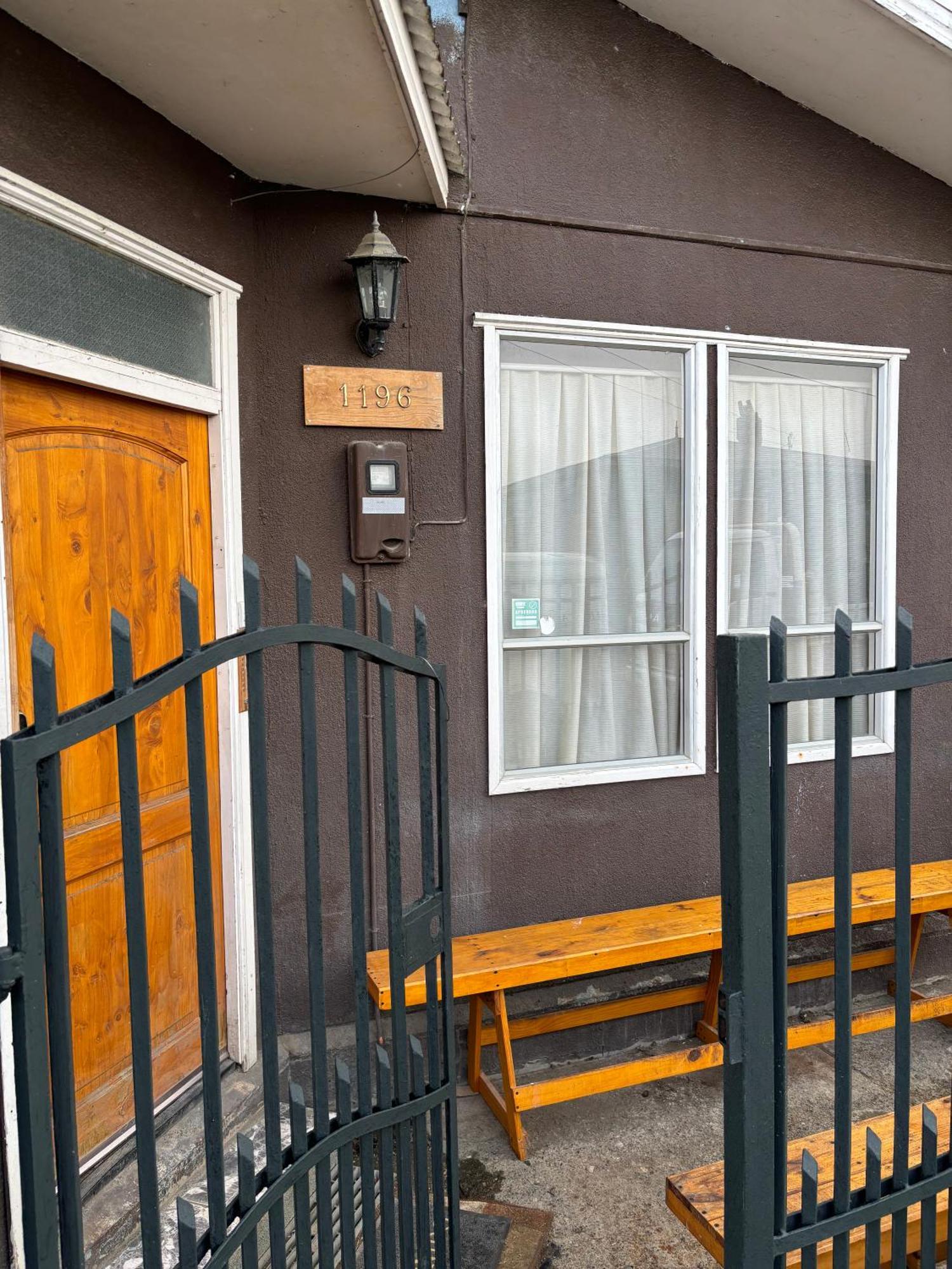 El Paso Del Chingue Hotel Puerto Natales Bagian luar foto